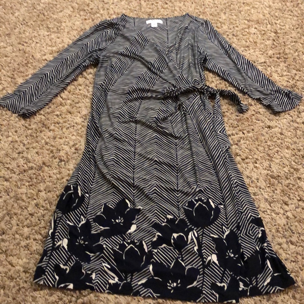 Motherhood Maternity navy & white wrap dress